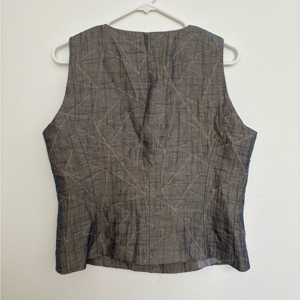 Lafayette 148 New York Linen Blend Gray Sleeveless V-Notch Shell Top Size 10 - Picture 2 of 6
